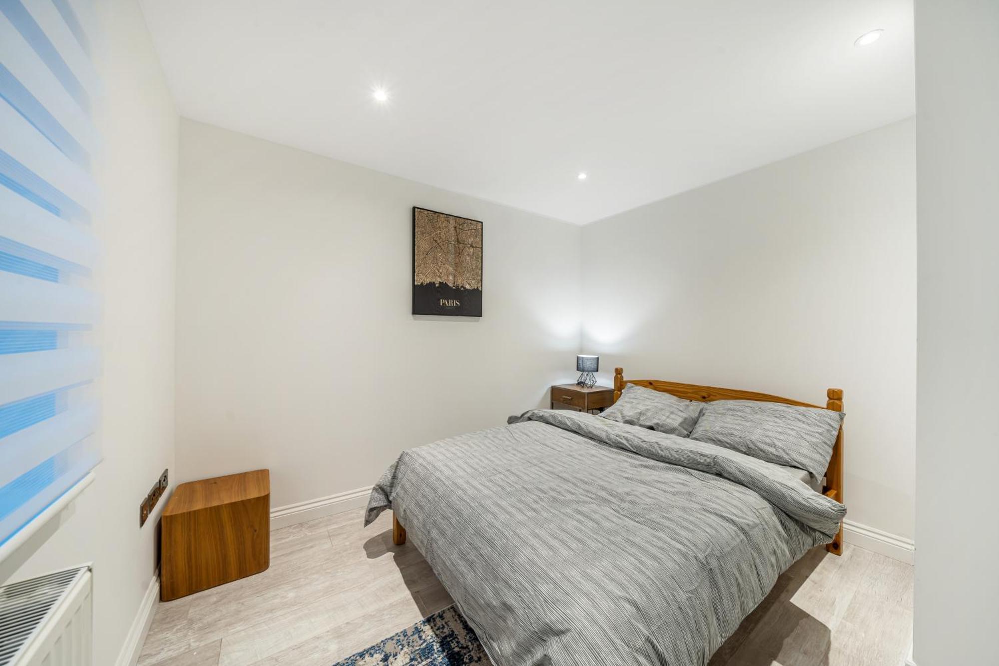 Two Bed Home In The Heart Of 에그햄 외부 사진